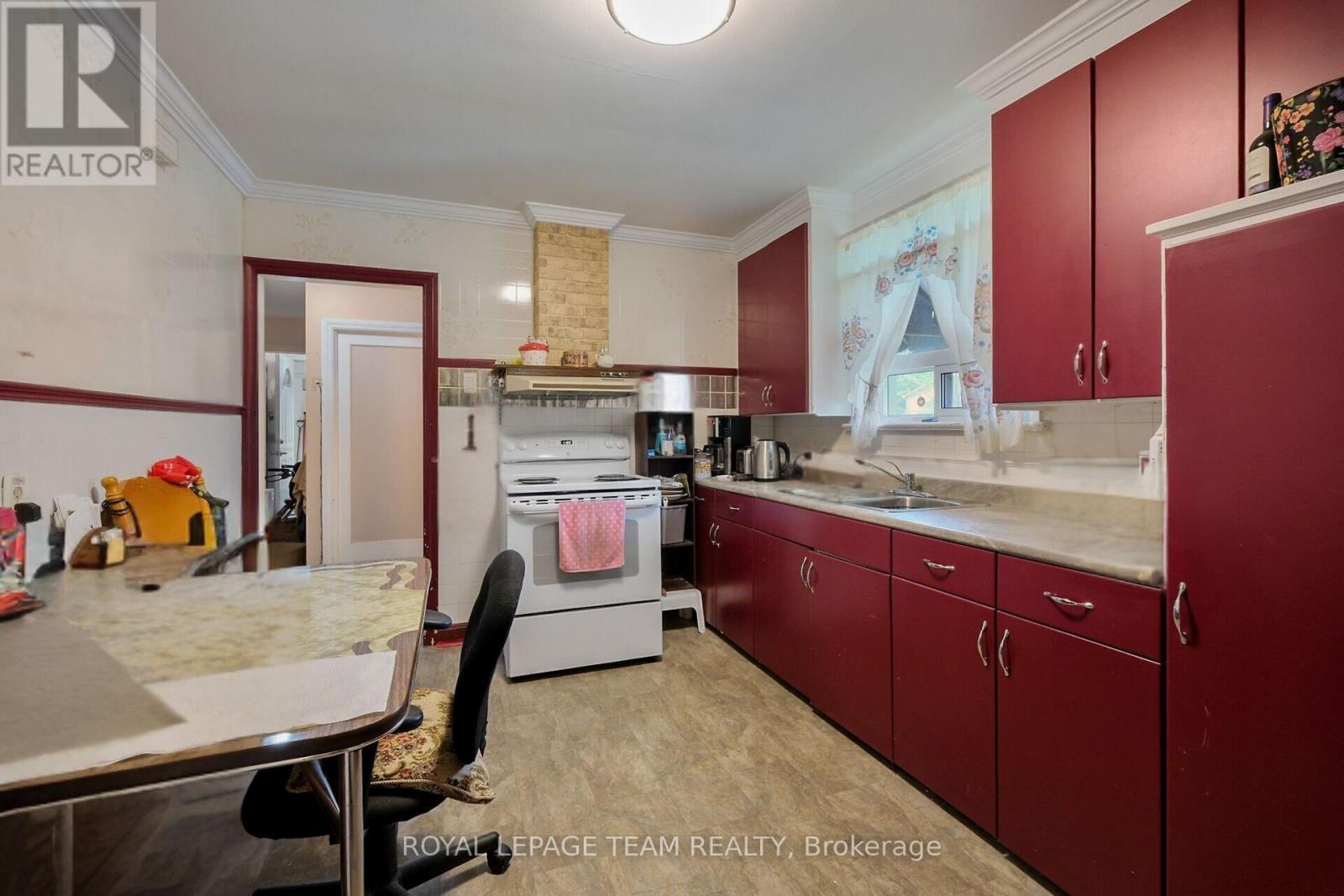 1424 Rosenthal Avenue, Ottawa, Ontario  K1Z 8H9 - Photo 12 - X12367335