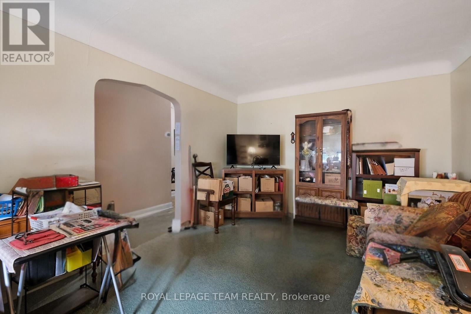 1424 Rosenthal Avenue, Ottawa, Ontario  K1Z 8H9 - Photo 6 - X12367335