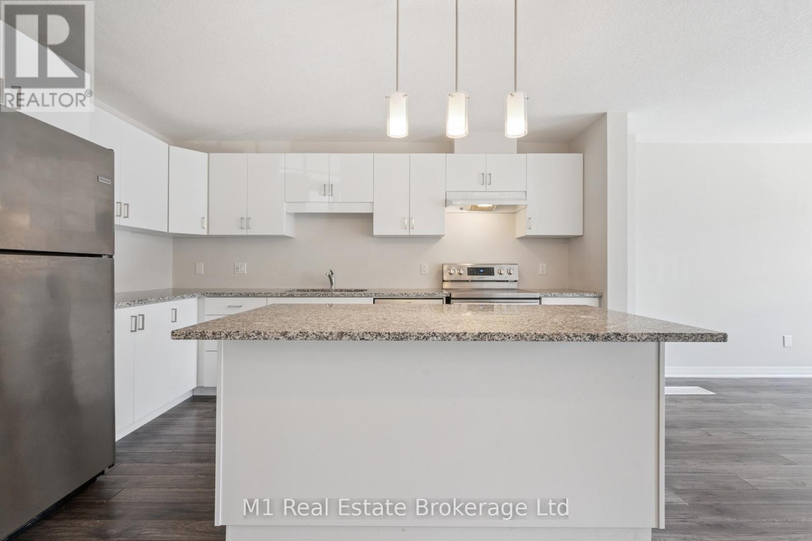 13 Meadowridge Street, Kitchener, Ontario  N2P 0H2 - Photo 22 - X12367777