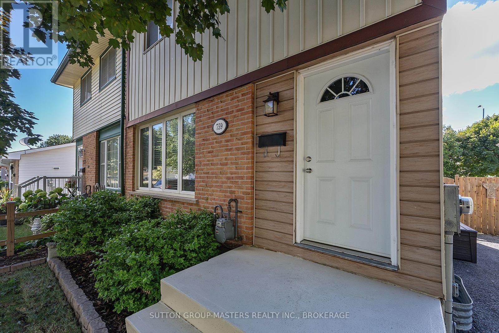759 Somerset Crescent, Kingston, Ontario  K7P 1G3 - Photo 2 - X12367803
