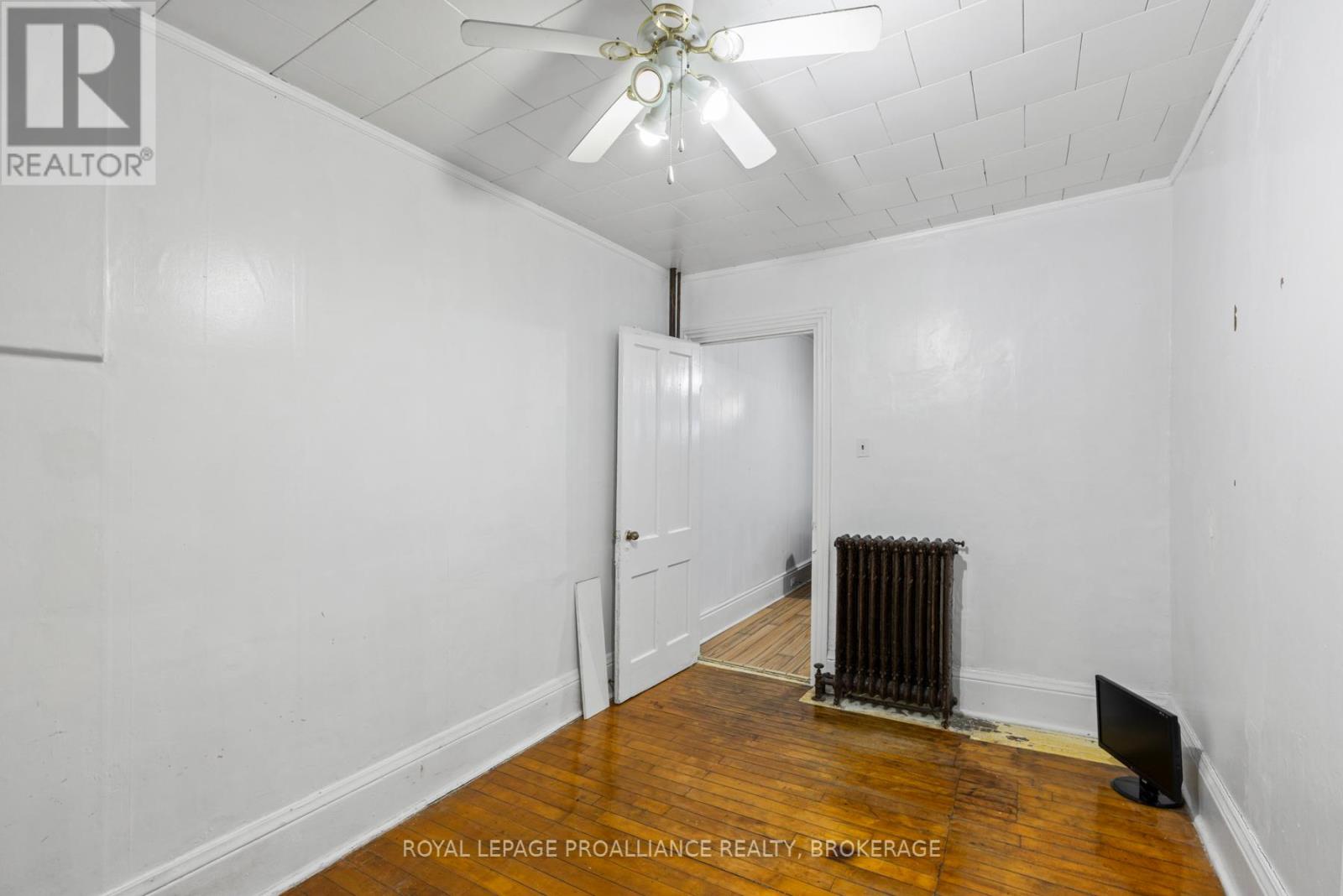 120 Bagot Street, Kingston, Ontario  K7L 3E5 - Photo 12 - X12367810