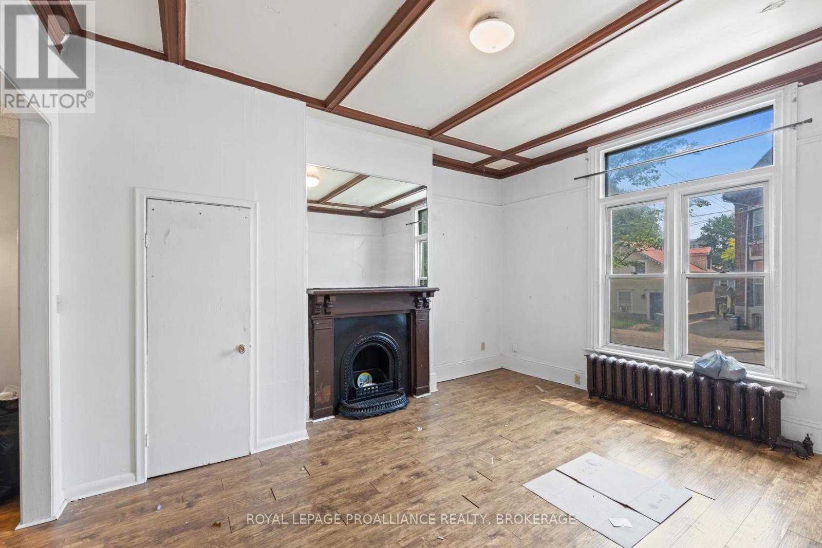 120 Bagot Street, Kingston, Ontario  K7L 3E5 - Photo 18 - X12367810