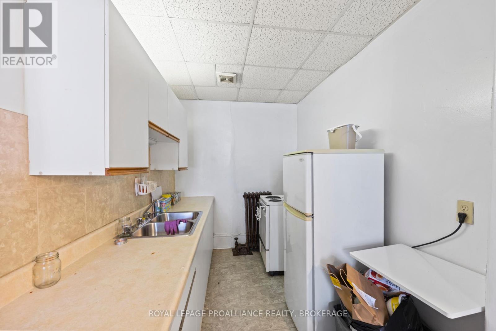 120 Bagot Street, Kingston, Ontario  K7L 3E5 - Photo 20 - X12367810