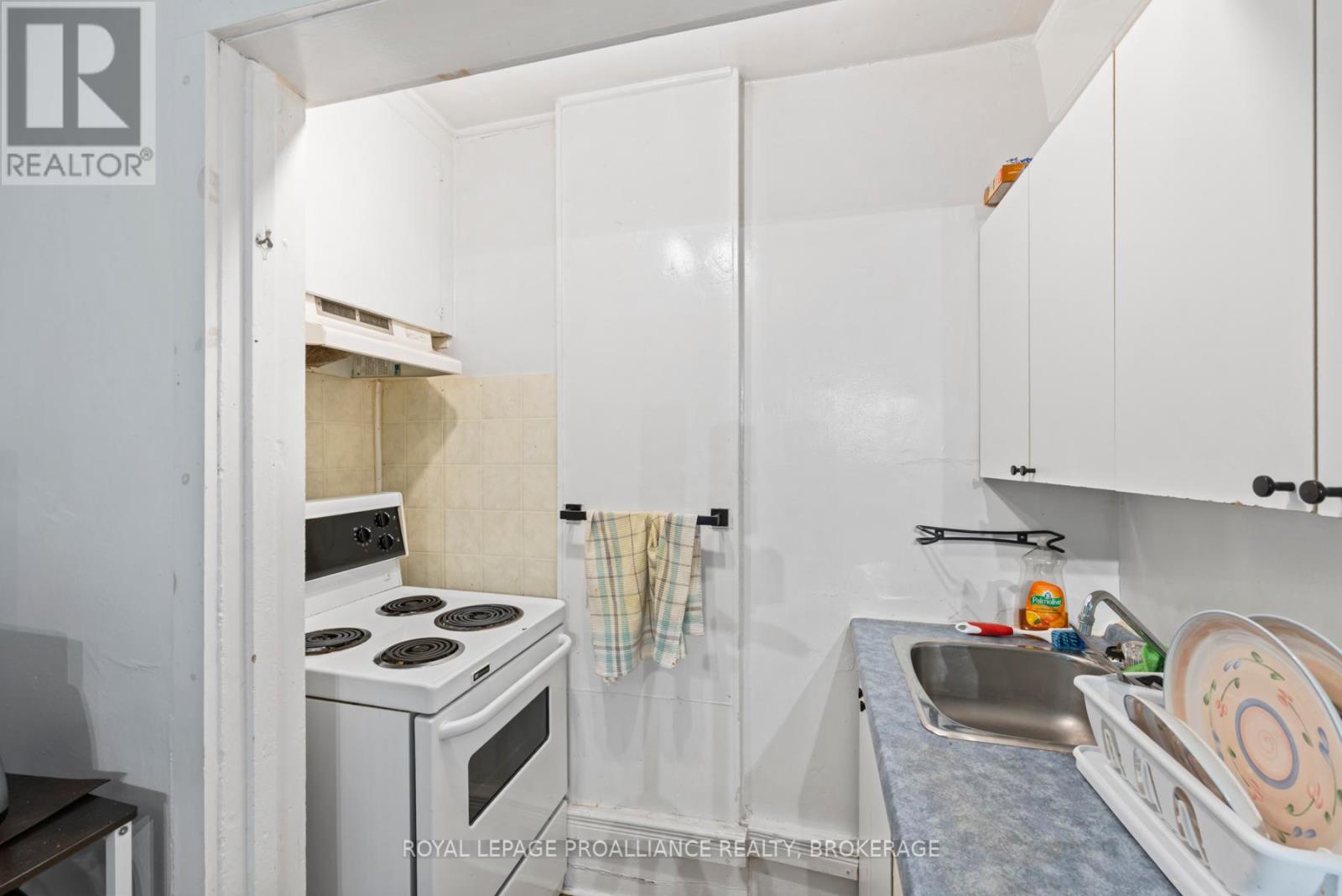 120 Bagot Street, Kingston, Ontario  K7L 3E5 - Photo 30 - X12367810