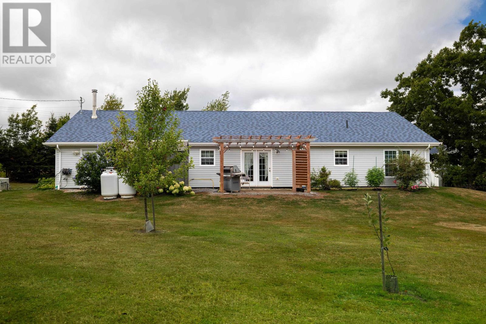 236 Route 6, Bedford, Prince Edward Island  C0A 1T0 - Photo 3 - 202516607