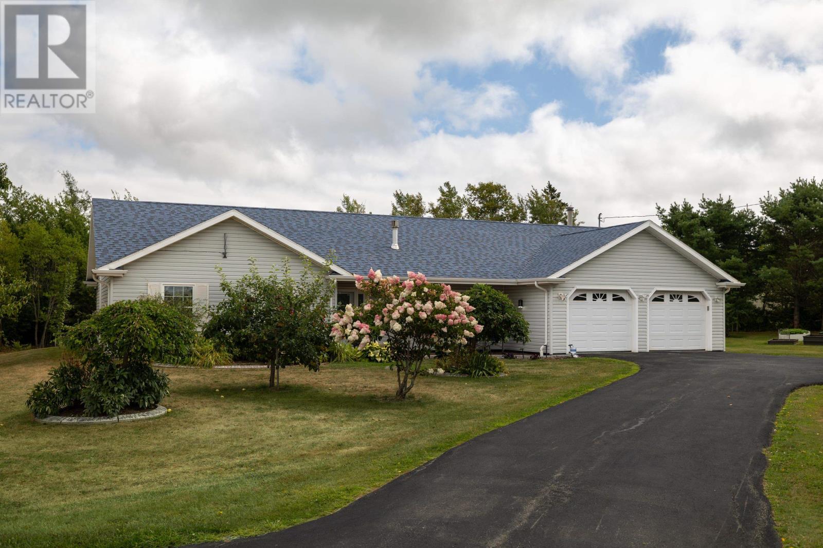 236 Route 6, Bedford, Prince Edward Island  C0A 1T0 - Photo 5 - 202516607
