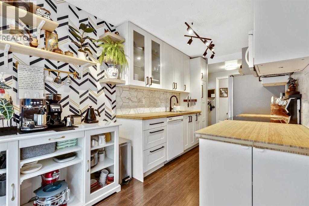 Property at 16, 5315 53 Avenue NW image 5