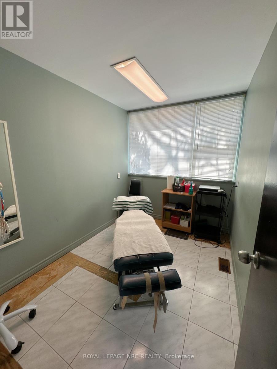 4207/4213 Drummond Road, Niagara Falls, Ontario  L2E 6C2 - Photo 10 - X12367489
