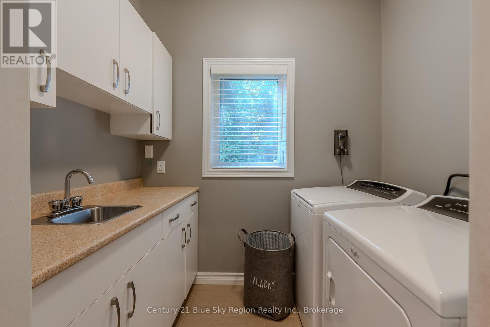 420 Pearce Street, North Bay (Airport), Ontario  P1C 1M8 - Photo 28 - X12367859