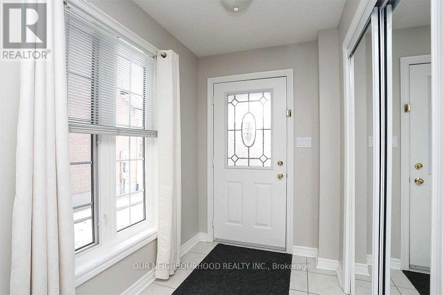 83 Cloughley Drive N, Barrie, Ontario  L4N 9T8 - Photo 2 - S12367862