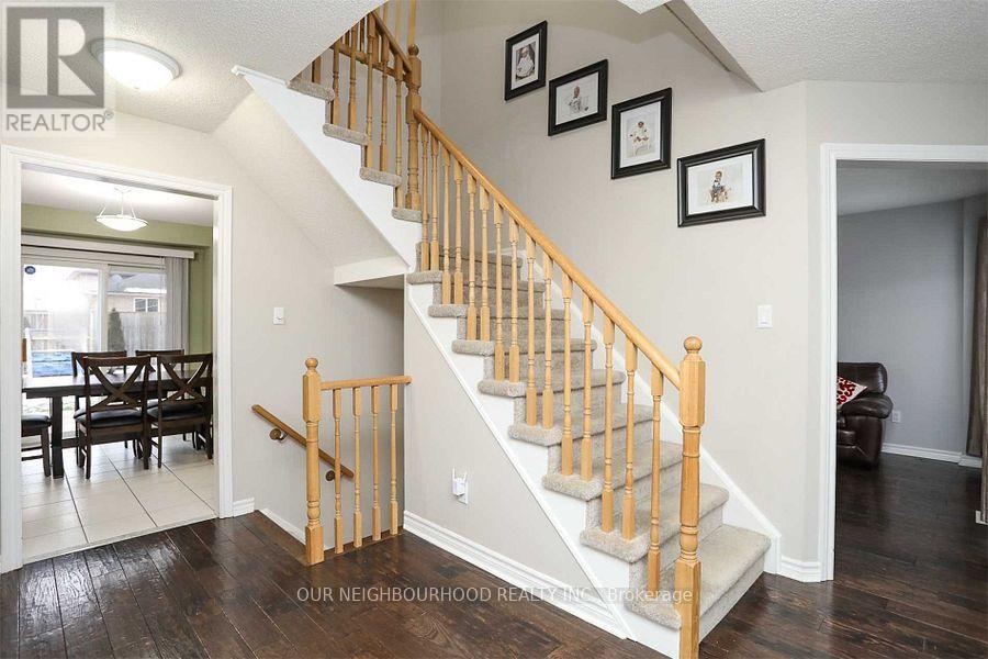83 Cloughley Drive N, Barrie, Ontario  L4N 9T8 - Photo 3 - S12367862