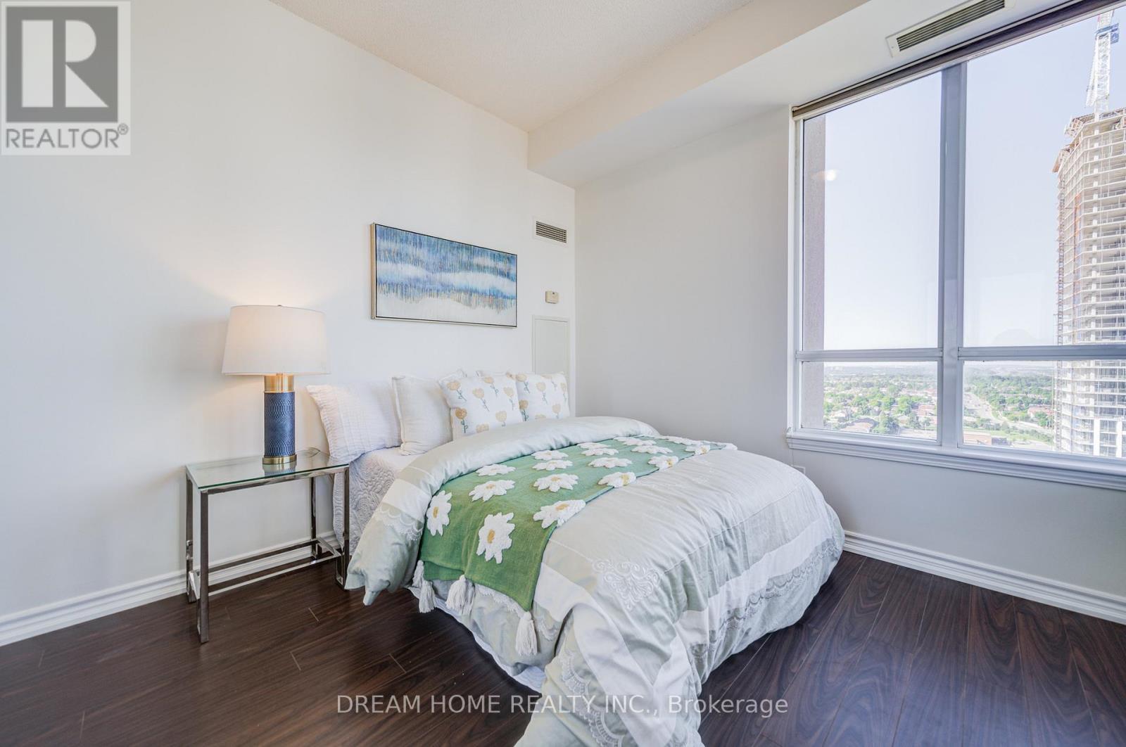 2004 - 388 Prince Of Wales Drive, Mississauga, Ontario  L5B 0A1 - Photo 33 - W12367805
