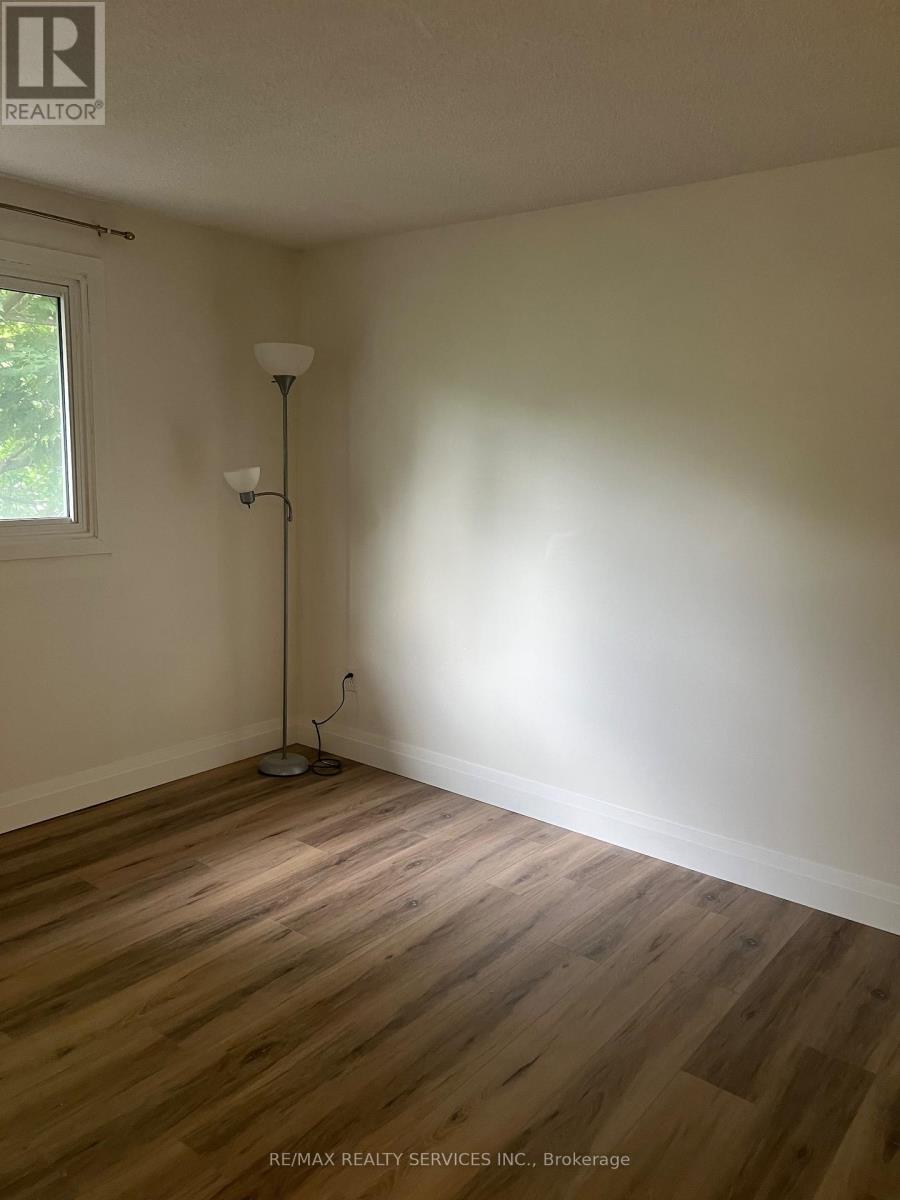49 - 93 Hansen Road N, Brampton, Ontario  L6V 3C8 - Photo 13 - W12367812