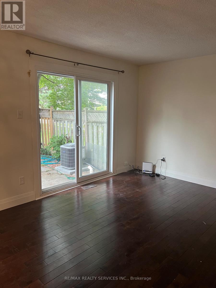 49 - 93 Hansen Road N, Brampton, Ontario  L6V 3C8 - Photo 6 - W12367812