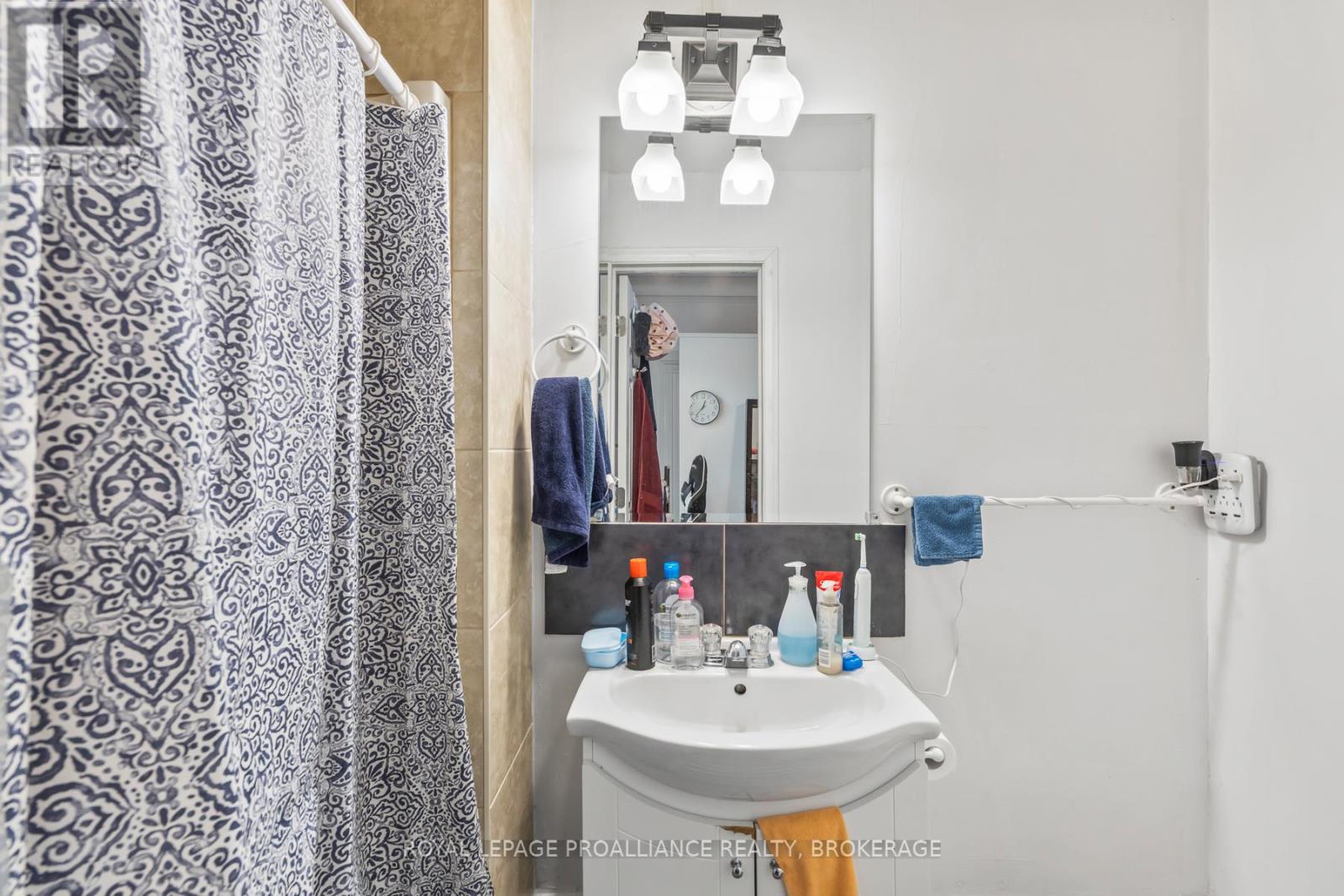 99 Bagot Street, Kingston, Ontario  K7L 3E6 - Photo 15 - X12367873