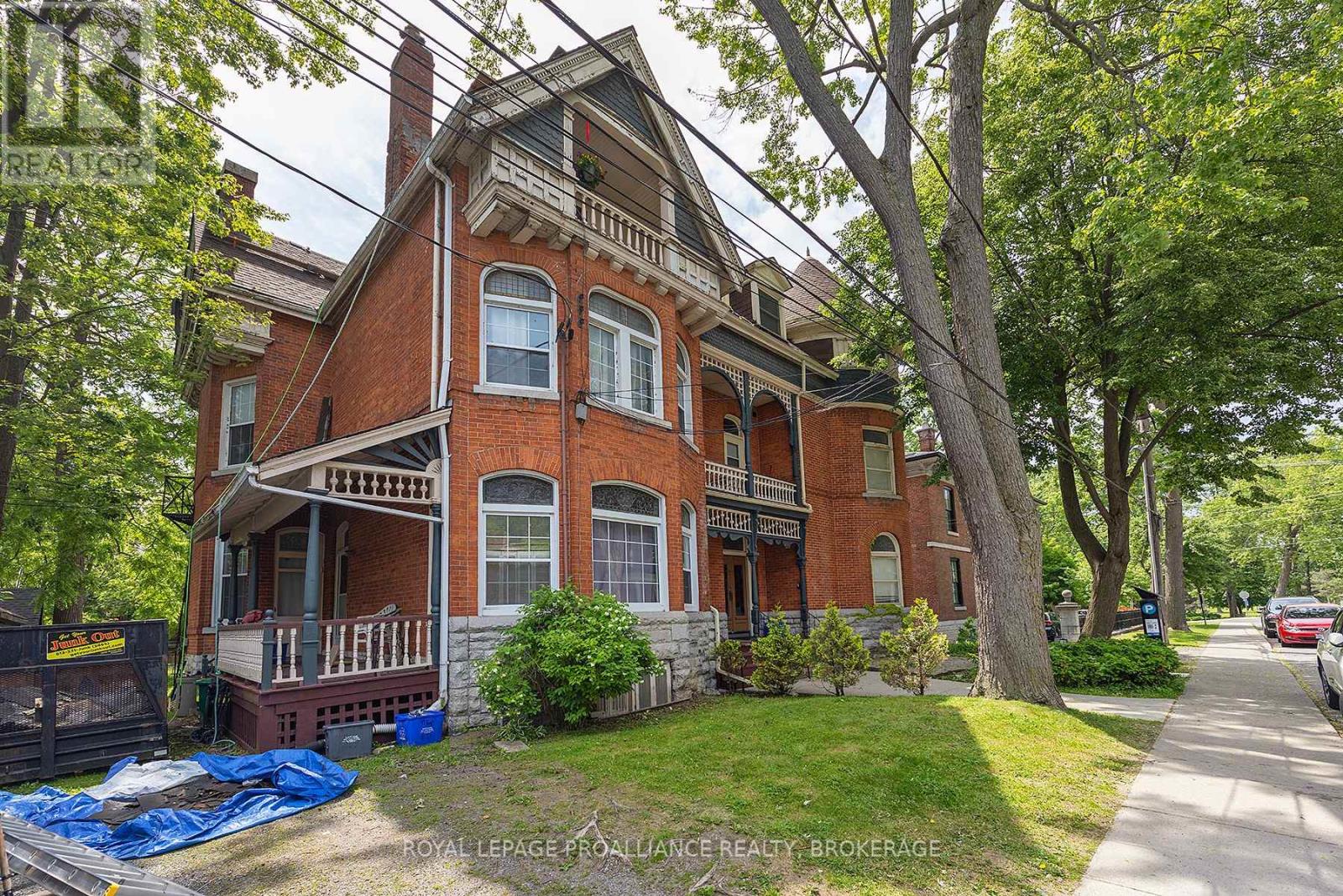 99 Bagot Street, Kingston, Ontario  K7L 3E6 - Photo 2 - X12367873