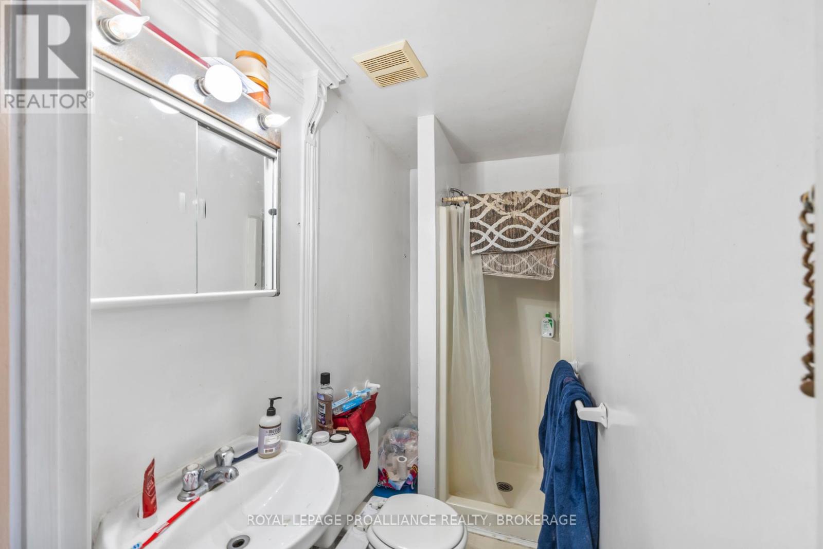 99 Bagot Street, Kingston, Ontario  K7L 3E6 - Photo 25 - X12367873