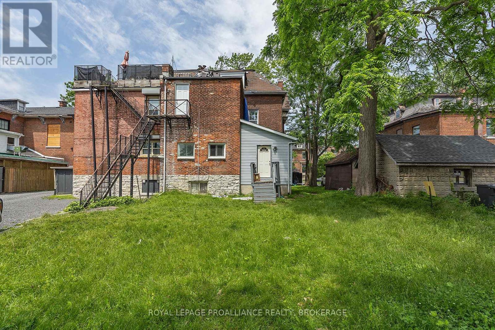99 Bagot Street, Kingston, Ontario  K7L 3E6 - Photo 6 - X12367873