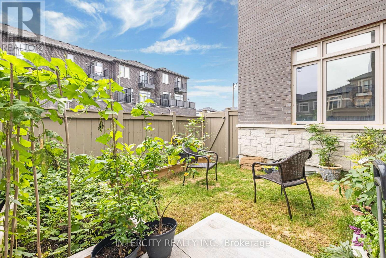 54 Moorcroft Place, Brampton, Ontario  L6P 4P7 - Photo 39 - W12223971