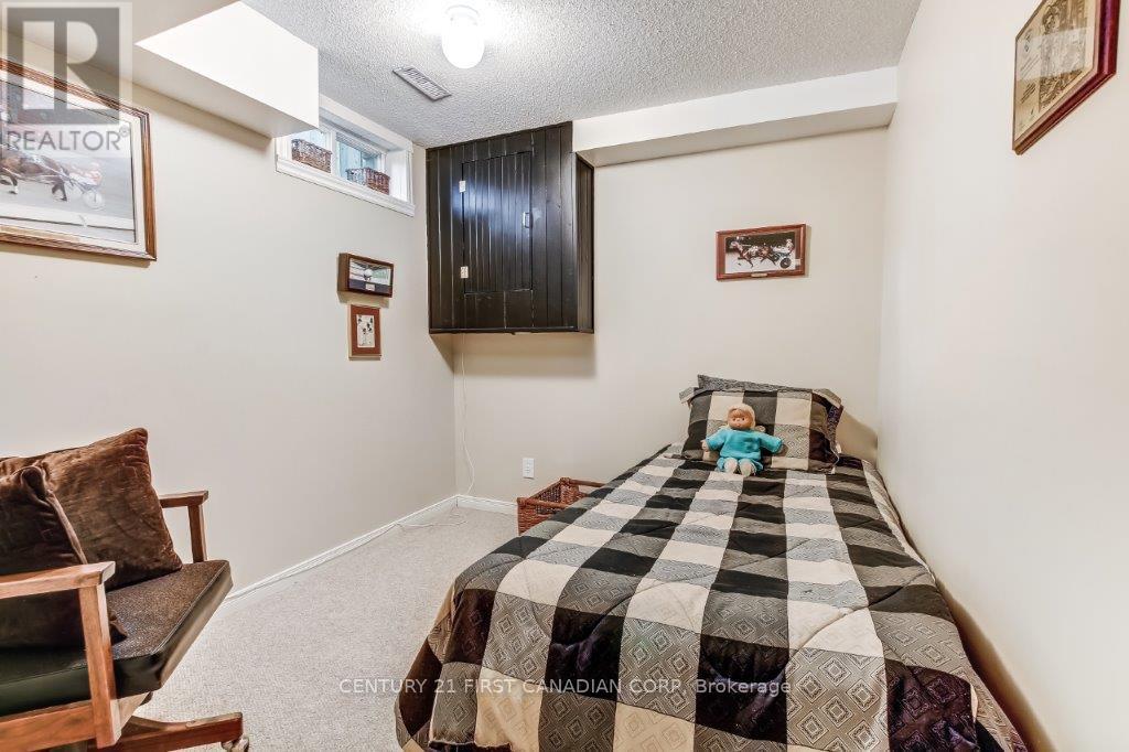 17 - 825 Shelborne Street, London South, Ontario  N5Z 5B7 - Photo 14 - X12367823