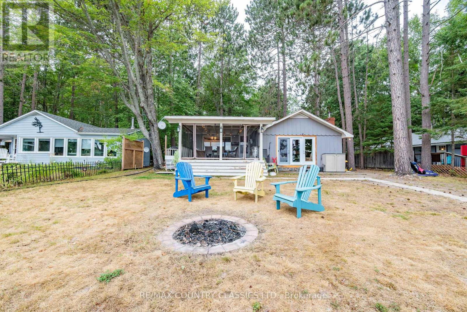 1258 KAMANISKEG LAKE ROAD, Hastings Highlands, Ontario