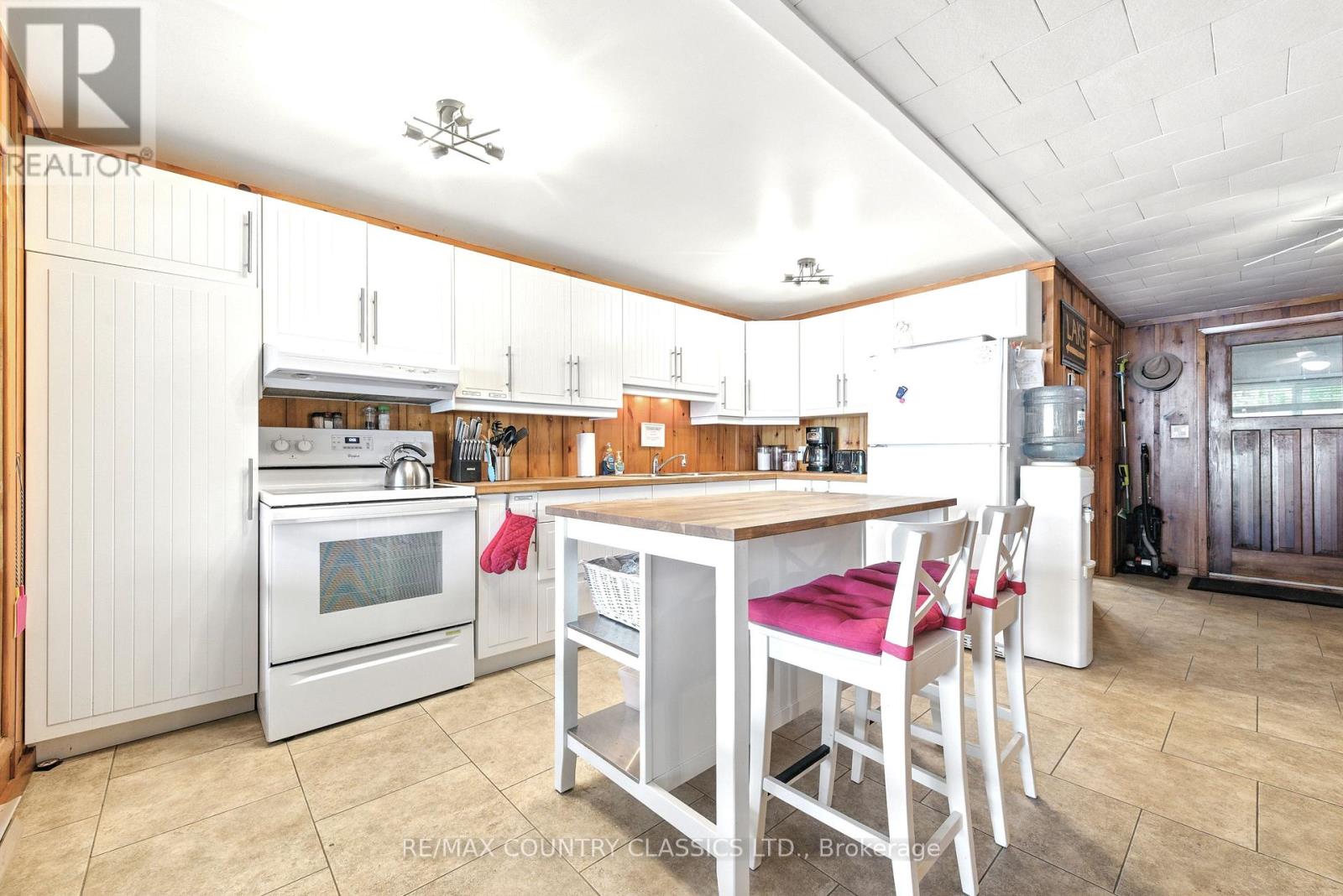 1258 Kamaniskeg Lake Road, Hastings Highlands, Ontario  K0J 1L0 - Photo 9 - X12367850