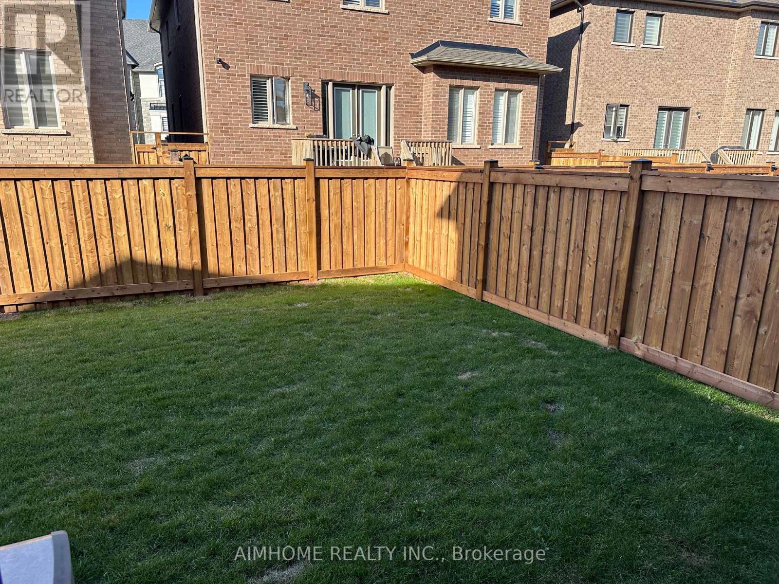 3453 Mosley Gate S, Oakville, Ontario  L6H 0Y8 - Photo 3 - W12359592