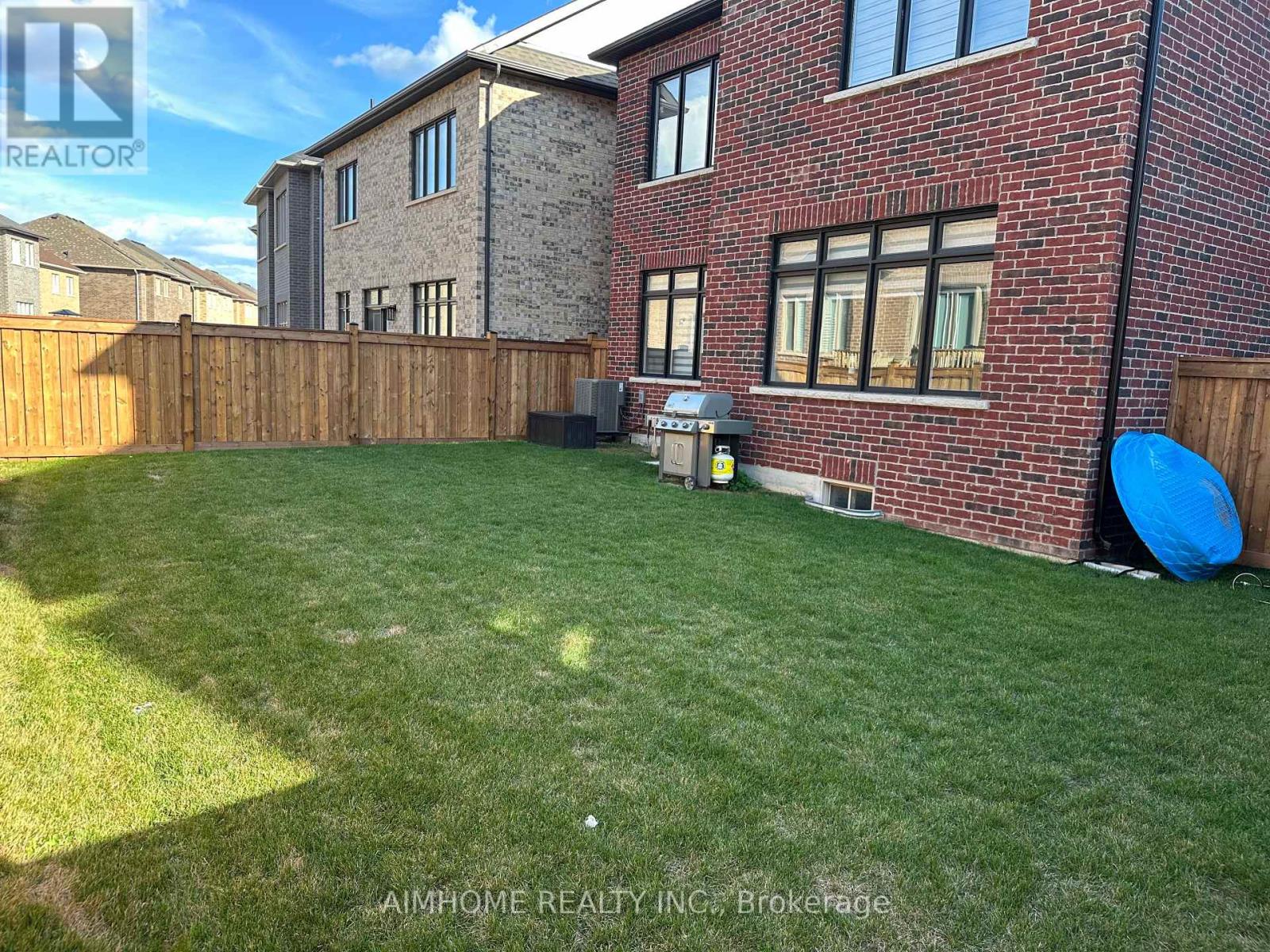 3453 Mosley Gate S, Oakville, Ontario  L6H 0Y8 - Photo 2 - W12359592