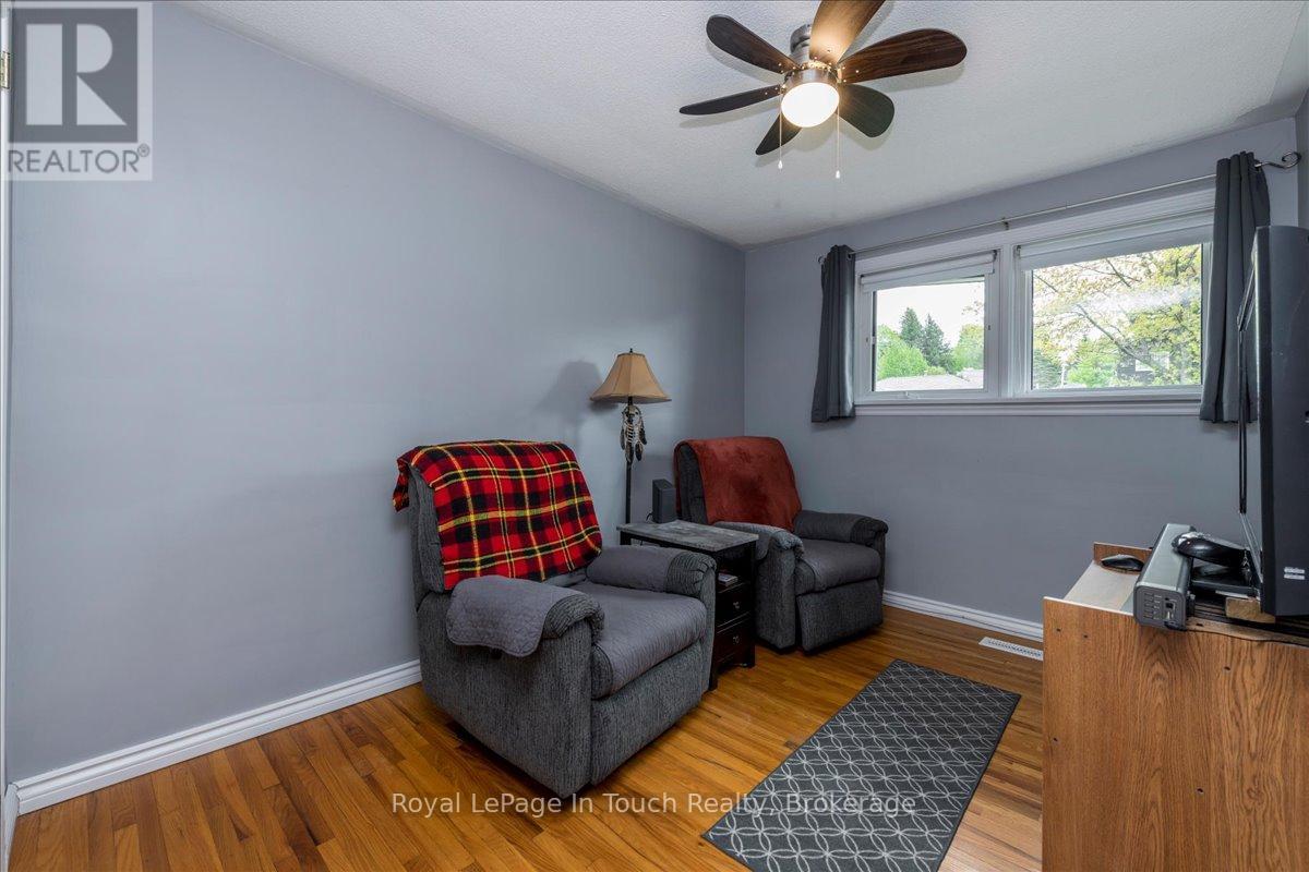 296 John Street, Midland, Ontario  L4R 2J5 - Photo 16 - S12368007