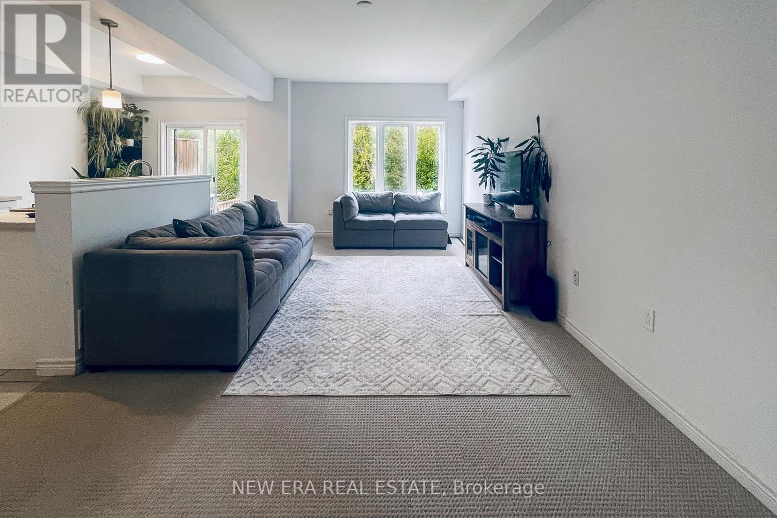 63 Dennis Drive, West Lincoln, Ontario  L0R 2A0 - Photo 8 - X12353172