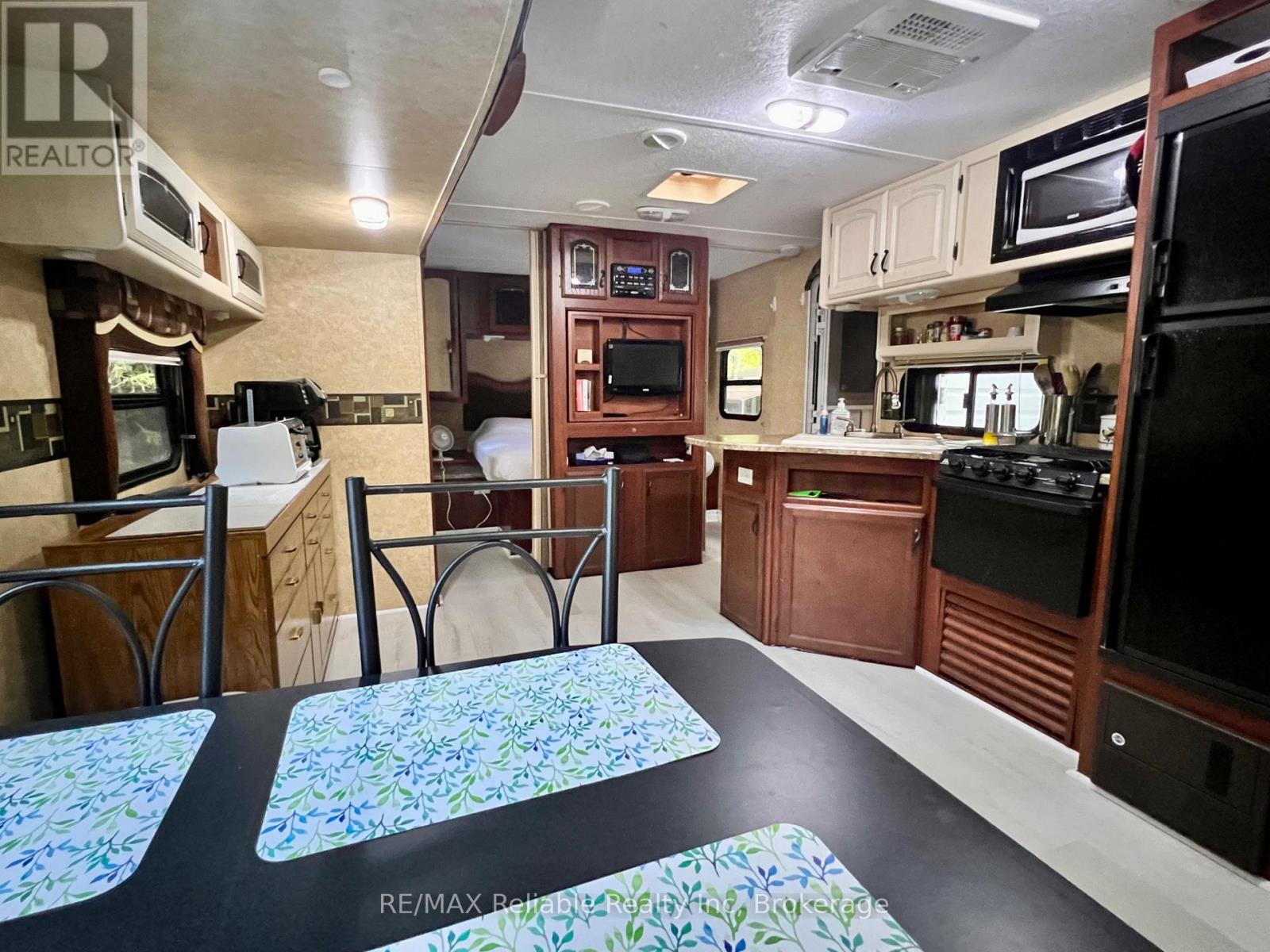 8 - 33900 Sugarbush Road, Bluewater, Ontario  N0M 1G0 - Photo 22 - X12367888