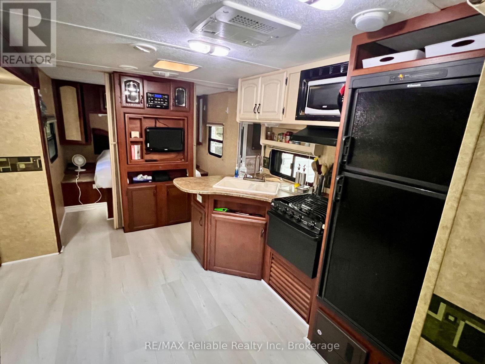 8 - 33900 Sugarbush Road, Bluewater, Ontario  N0M 1G0 - Photo 29 - X12367888