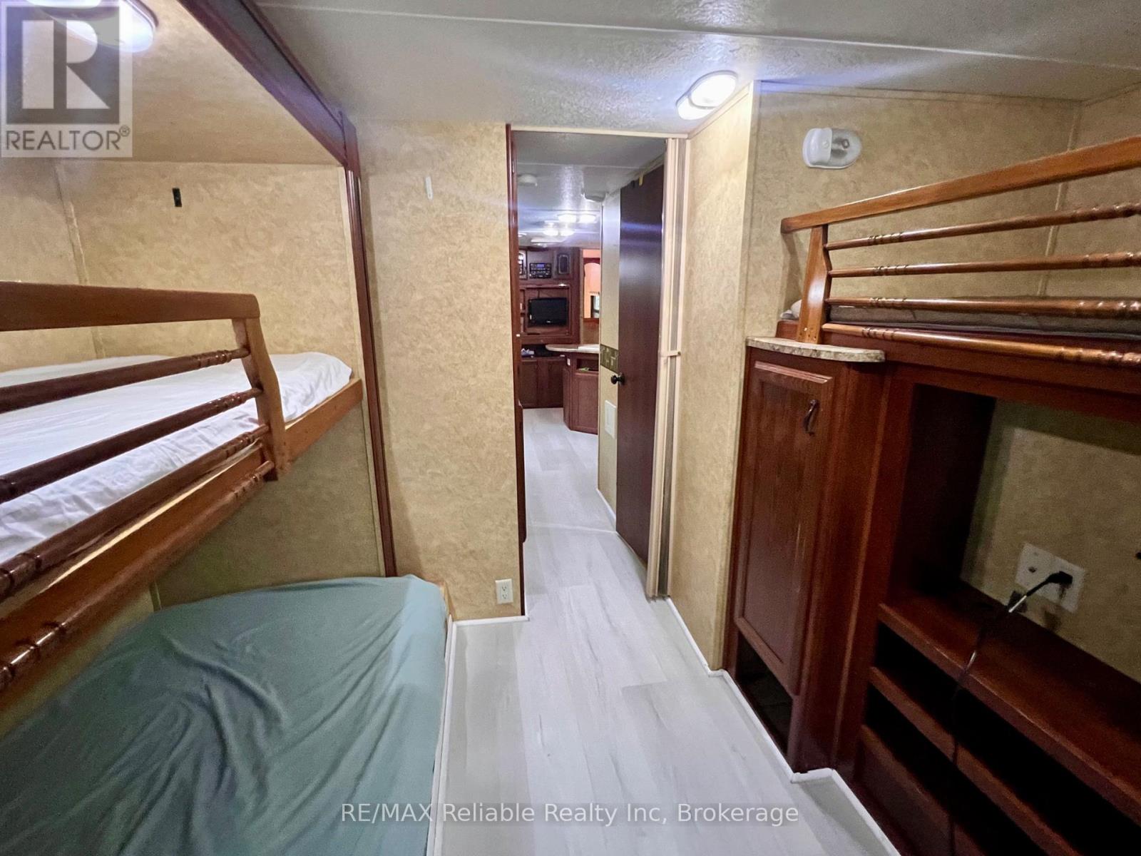 8 - 33900 Sugarbush Road, Bluewater, Ontario  N0M 1G0 - Photo 33 - X12367888