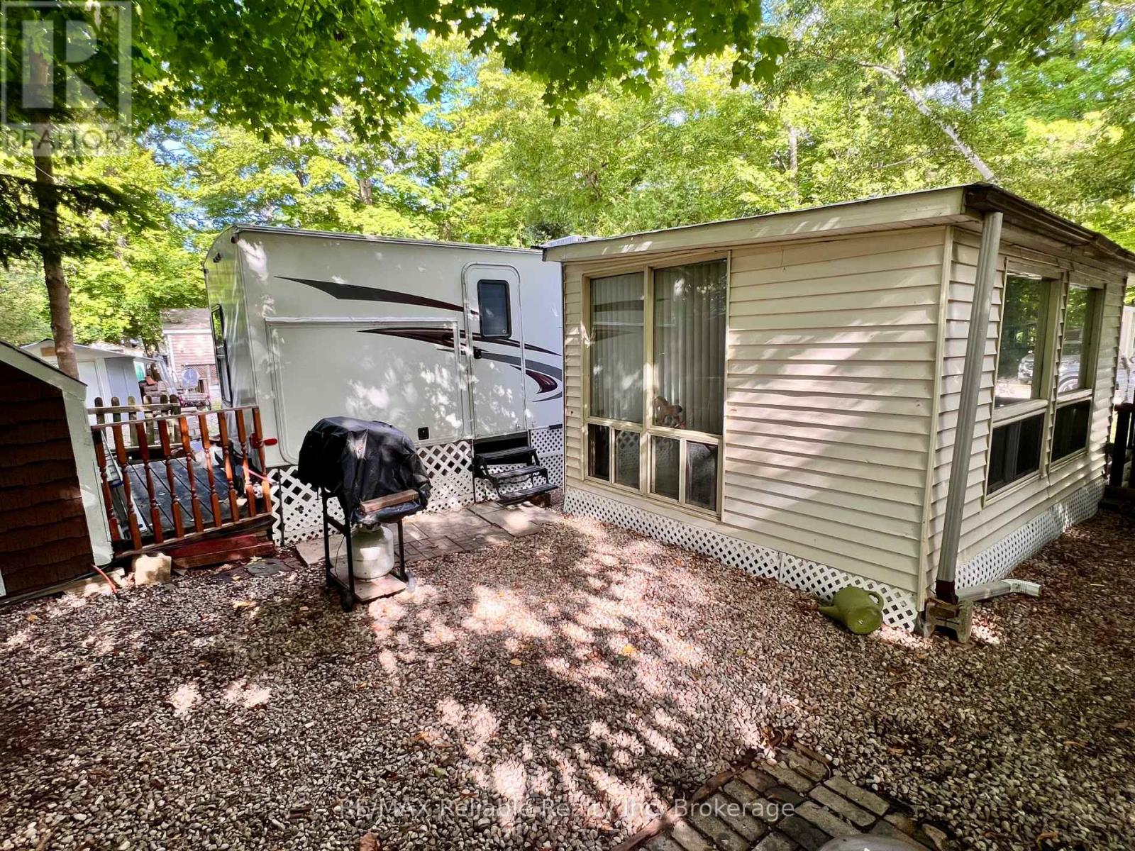 8 - 33900 Sugarbush Road, Bluewater, Ontario  N0M 1G0 - Photo 5 - X12367888