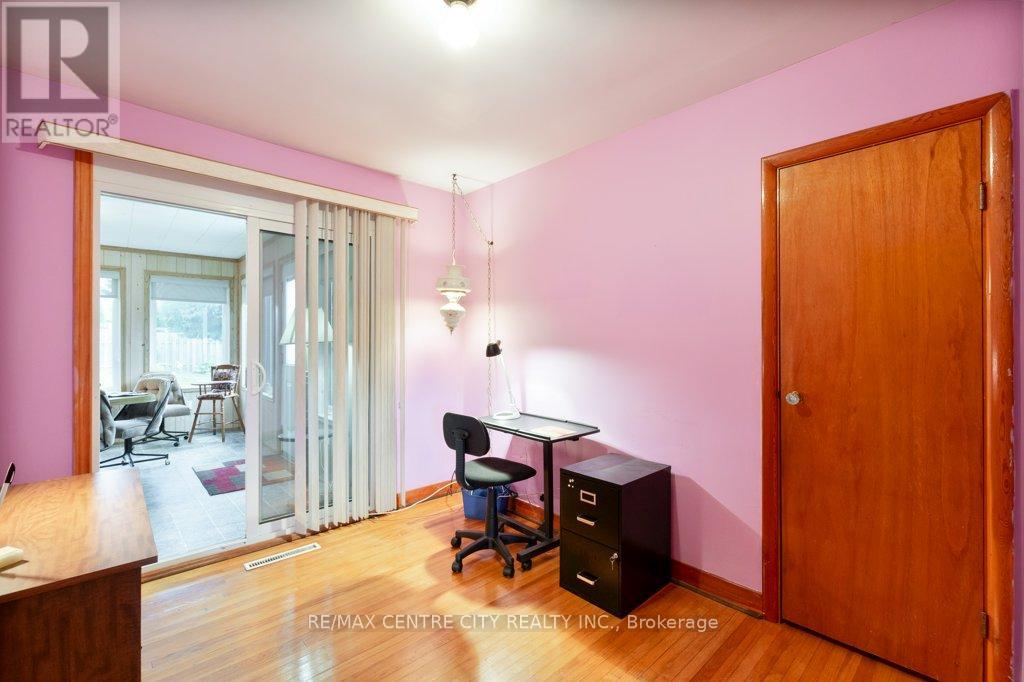 6 Wood Street, St. Thomas, Ontario  N5R 4K9 - Photo 18 - X12367993