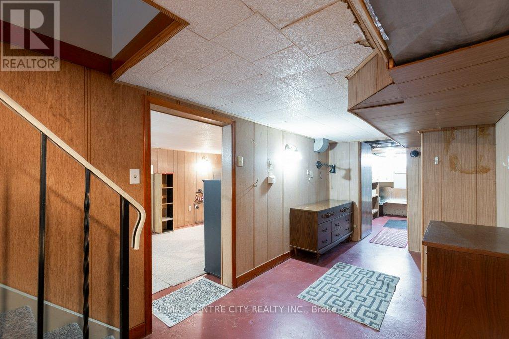 6 Wood Street, St. Thomas, Ontario  N5R 4K9 - Photo 23 - X12367993
