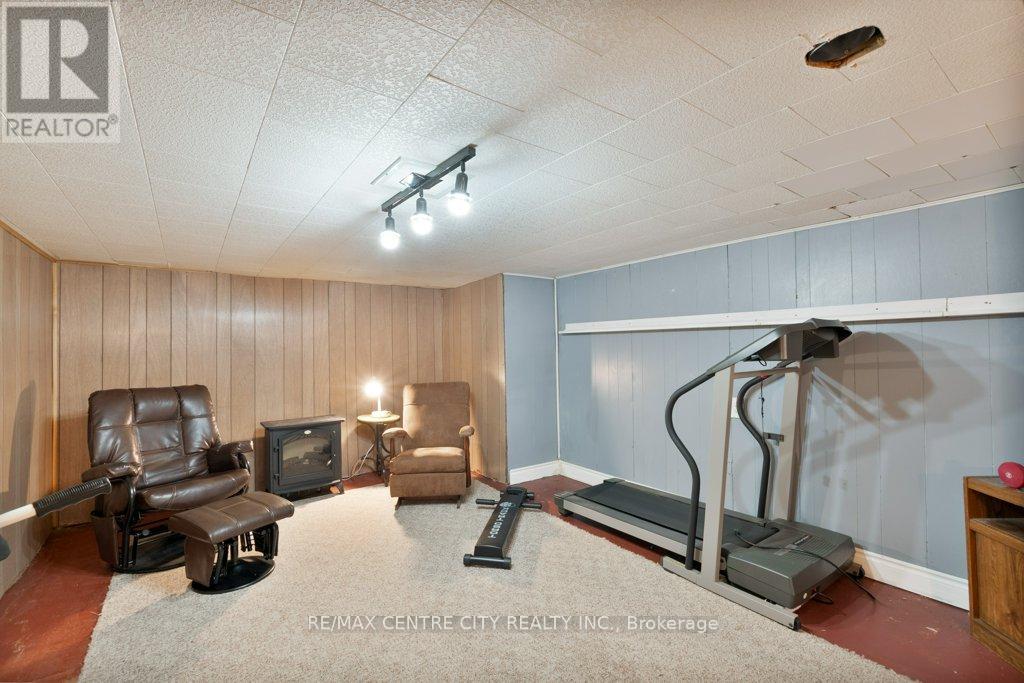 6 Wood Street, St. Thomas, Ontario  N5R 4K9 - Photo 24 - X12367993