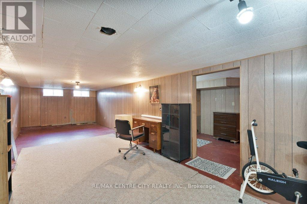 6 Wood Street, St. Thomas, Ontario  N5R 4K9 - Photo 25 - X12367993
