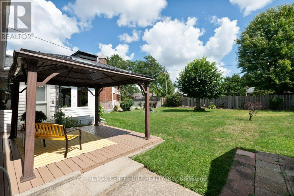 6 Wood Street, St. Thomas, Ontario  N5R 4K9 - Photo 30 - X12367993