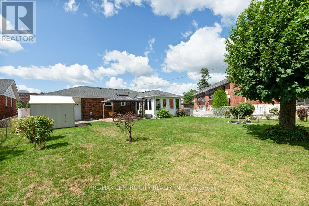 6 Wood Street, St. Thomas, Ontario  N5R 4K9 - Photo 32 - X12367993