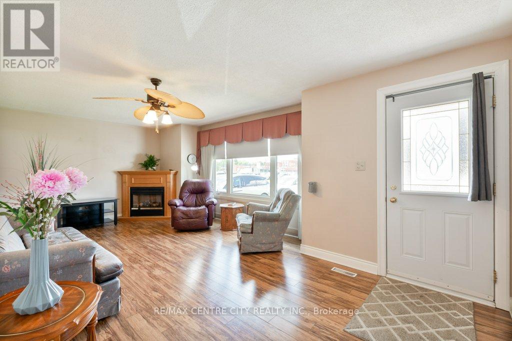6 Wood Street, St. Thomas, Ontario  N5R 4K9 - Photo 6 - X12367993