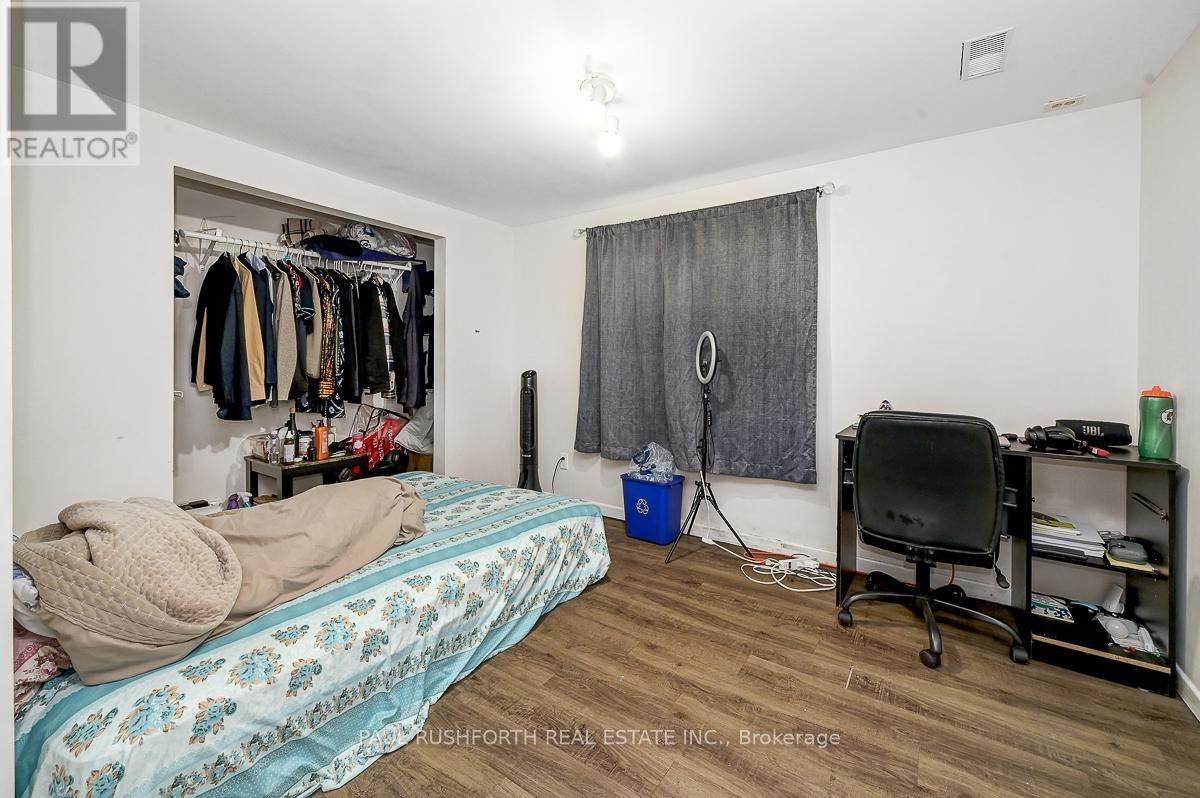 636 Clarke Avenue, Ottawa, Ontario  K1K 0Y5 - Photo 13 - X12368013