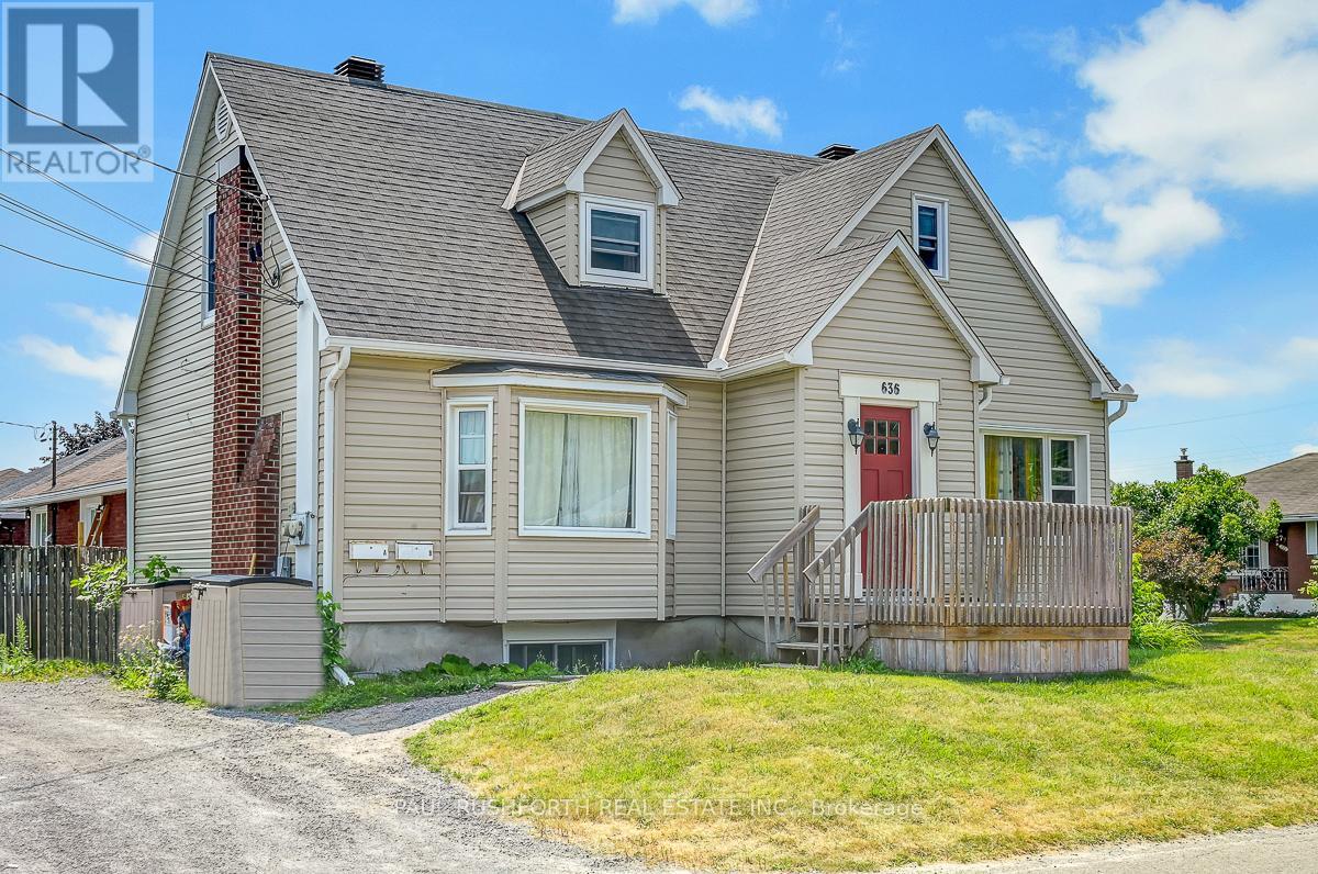 Property at 636 CLARKE AVENUE image 2