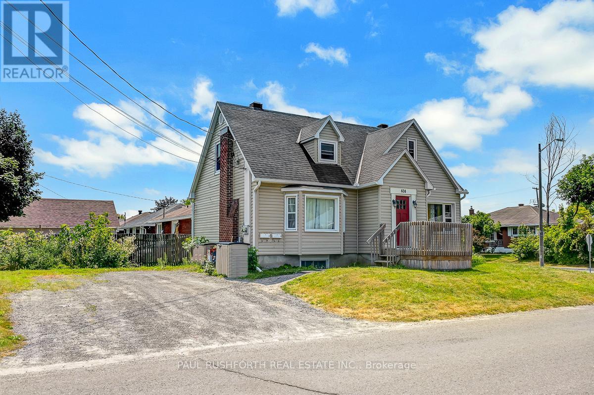 Property at 636 CLARKE AVENUE image 3