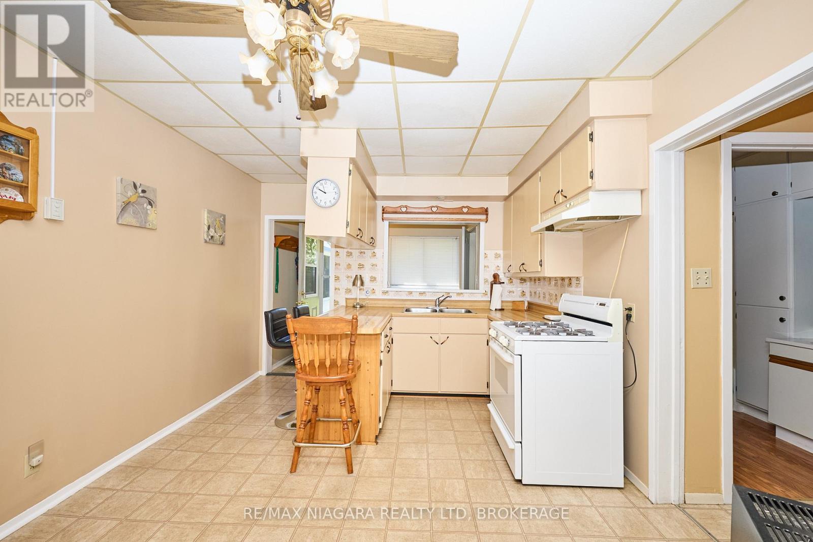 3721 Hibbard Street, Fort Erie, Ontario  L0S 1N0 - Photo 12 - X12367962