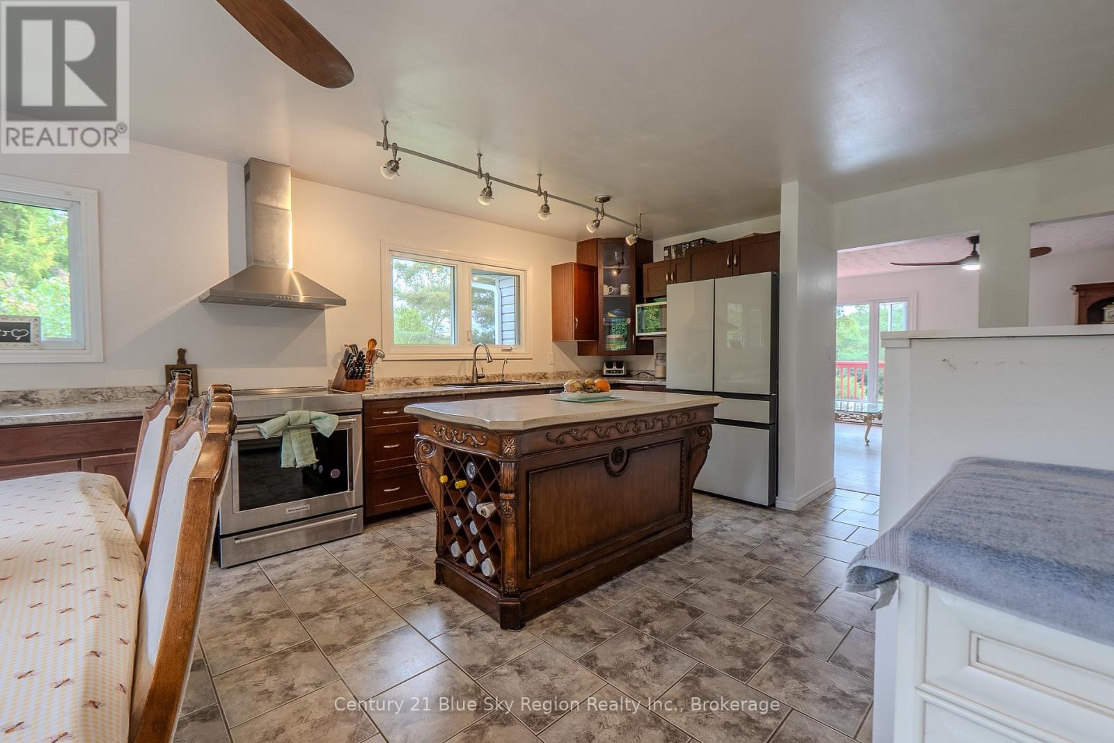 525 Maple Road, Bonfield, Ontario  P0H 1E0 - Photo 19 - X12368030