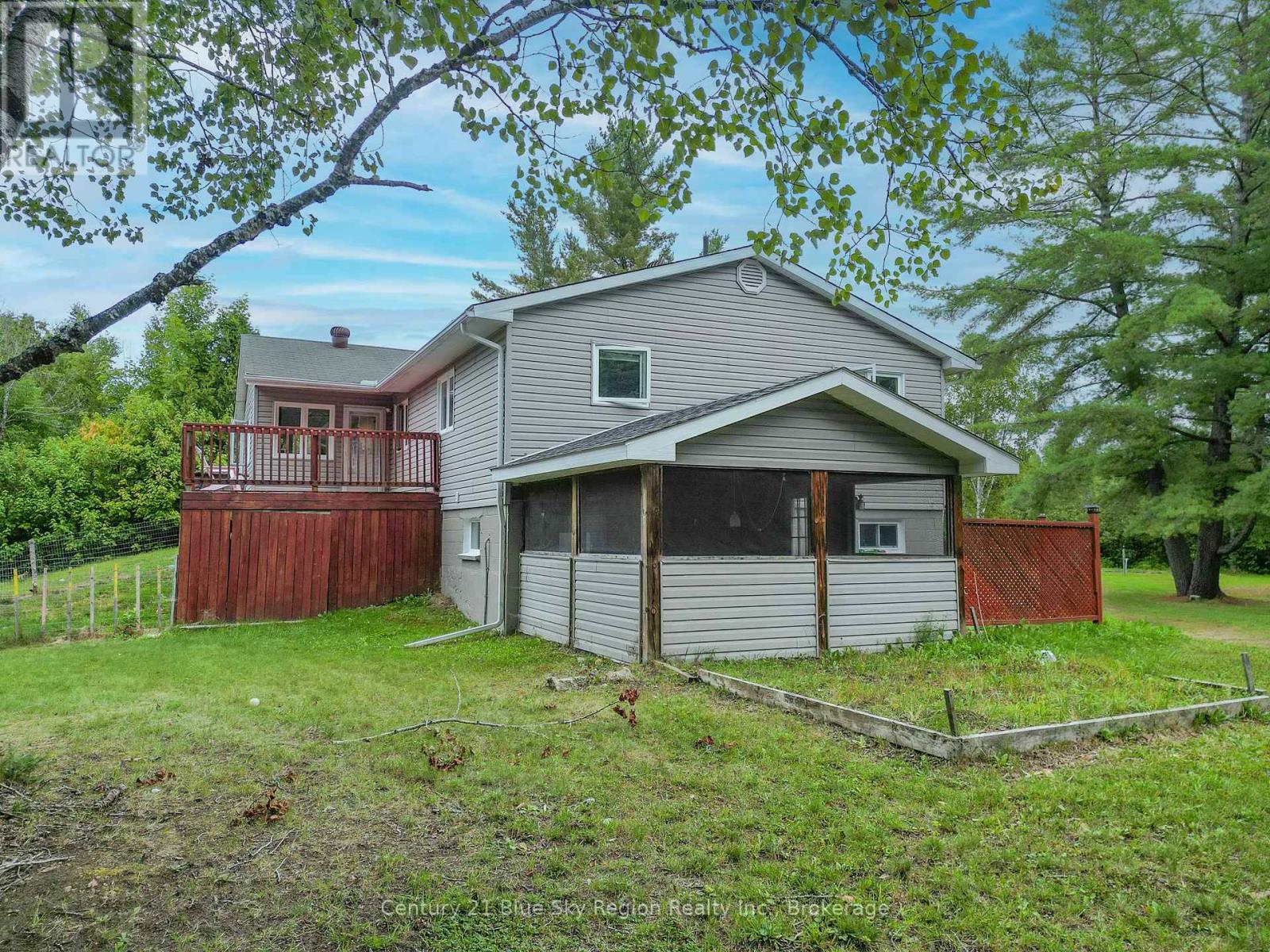 525 Maple Road, Bonfield, Ontario  P0H 1E0 - Photo 5 - X12368030