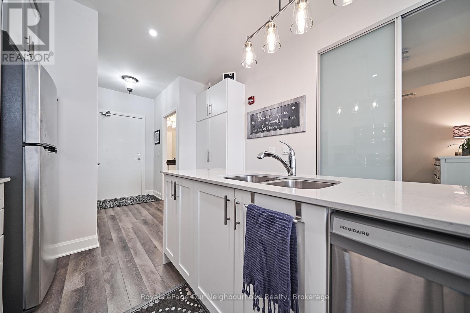 218 - 50 Lakebreeze Drive, Clarington, Ontario  L1B 0V9 - Photo 11 - E12367913