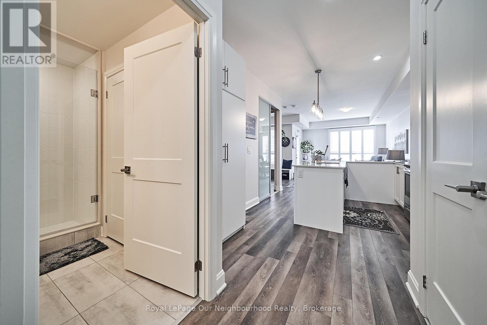 218 - 50 Lakebreeze Drive, Clarington, Ontario  L1B 0V9 - Photo 5 - E12367913