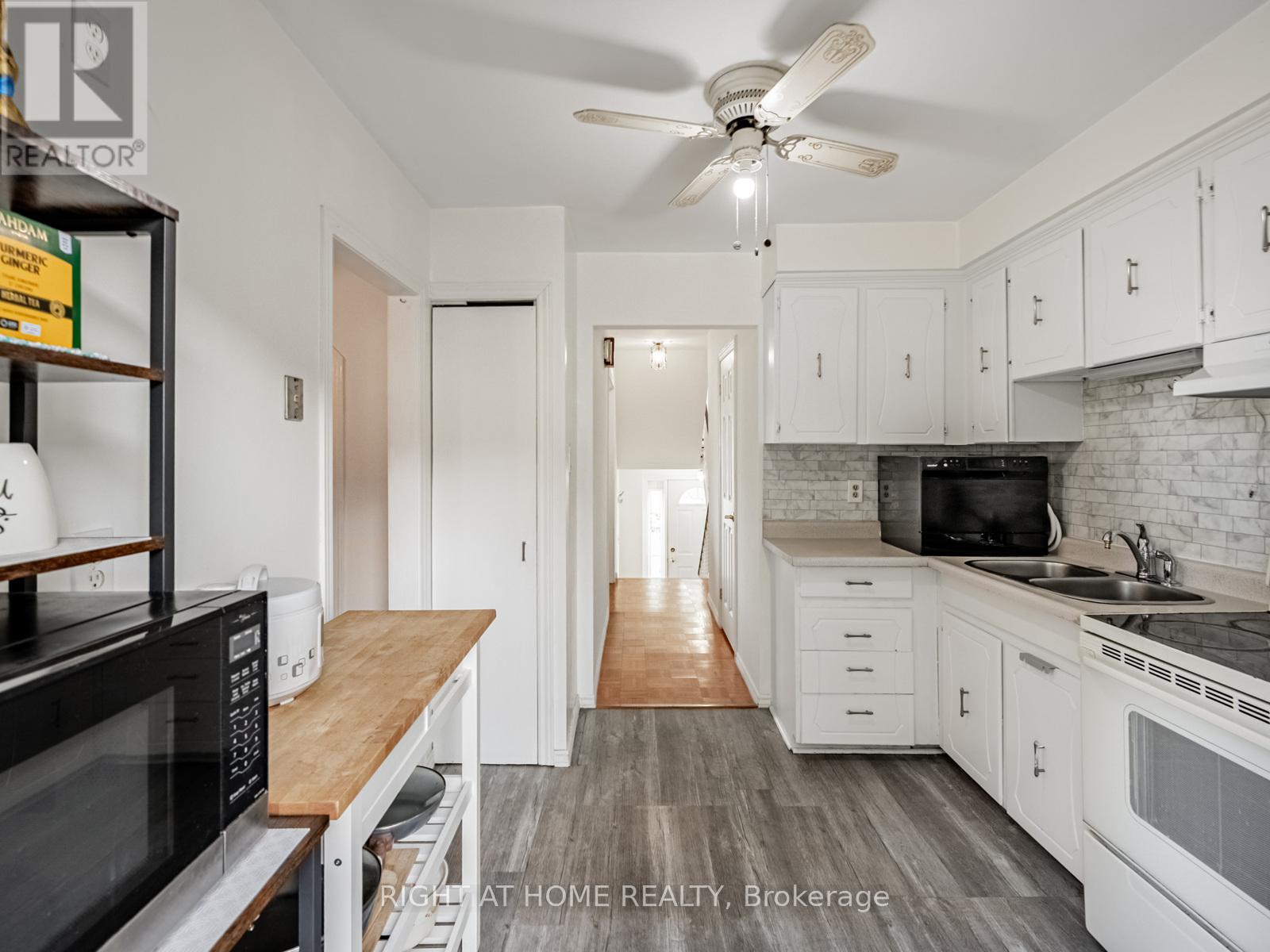 9 - 2380 Bromsgrove Road Sw, Mississauga (Clarkson), Ontario  L5J 4E6 - Photo 11 - W12367843